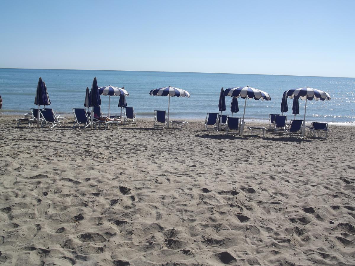 Hotel Sabbia D'Oro Pineto Luaran gambar