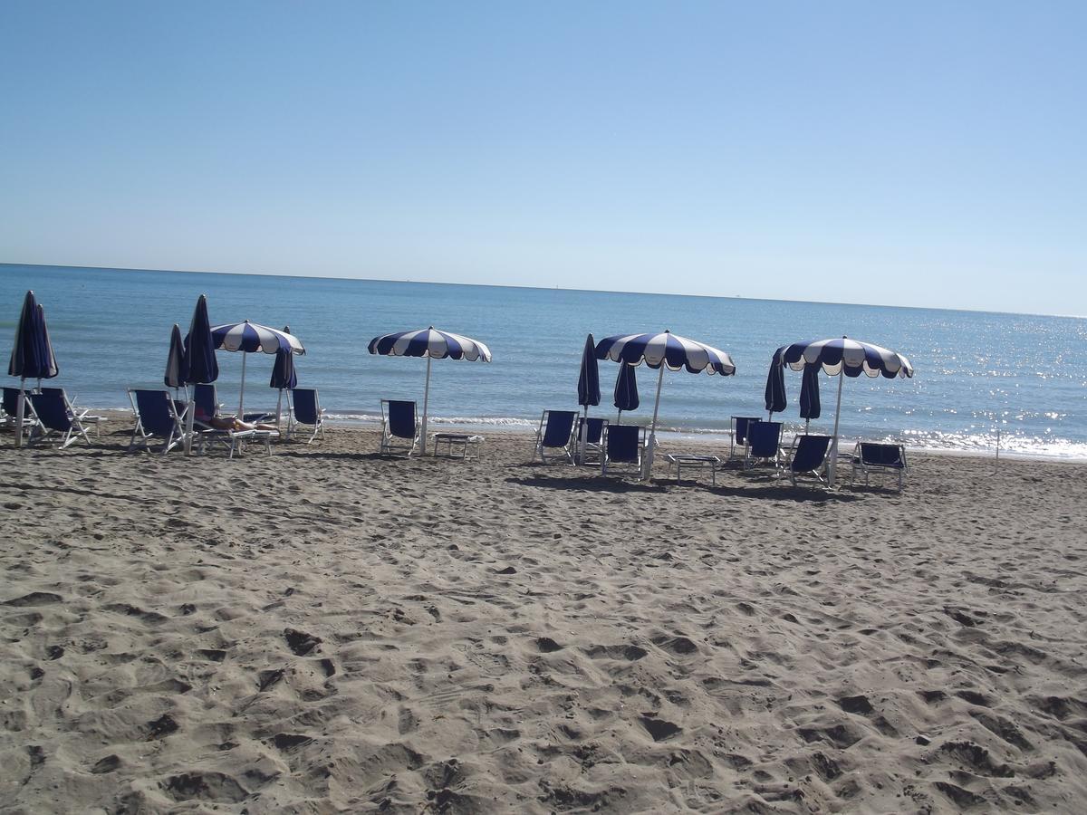 Hotel Sabbia D'Oro Pineto Luaran gambar