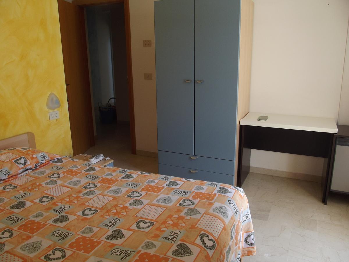 Hotel Sabbia D'Oro Pineto Luaran gambar